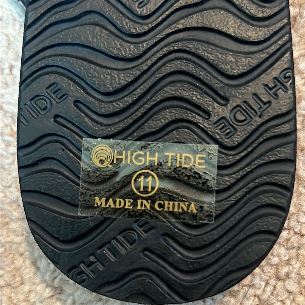 NWT High Tide Flip Flops - Picture 5 of 8